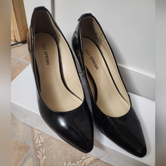 Heel - Picture 2 of 3